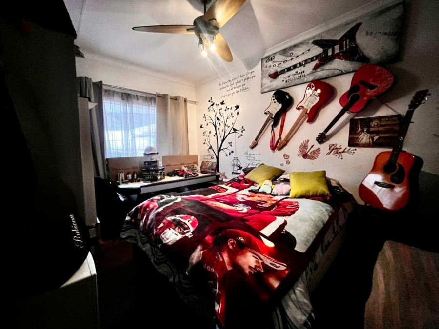 5 Bedroom Property for Sale in Waterval East North West